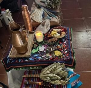 Altar preparado para una ceremonia de Ayahuasca en Madrid